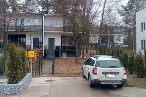 дом по адресу центральна