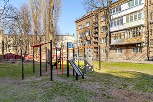 комерційна за адресою Максима Токарева вул. (Вузівська), 4