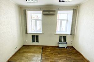 комерційна за адресою Київ, Євгена Чикаленка вул. (Пушкінська), 9Г