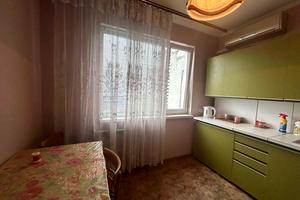 квартира за адресою Академіка Глушкова просп., 25