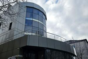 комерційна за адресою Військових Ветеранів вул., 6