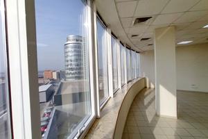 комерційна за адресою Королеви Єлизавети ІІ вул. (Глинки), 2