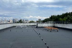 комерційна за адресою Київ, Петра Кривоноса пл., 1