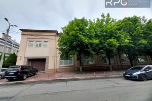 комерційна за адресою Хорива вул., 55Б