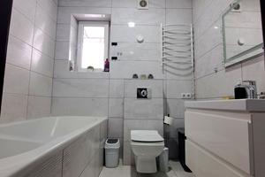 будинок за адресою Озерна вул., 33