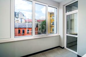 комерційна за адресою Саксаганського вул., 37-К