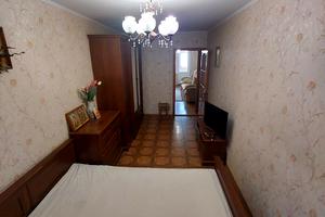 квартира за адресою Космонавтів вул., 86