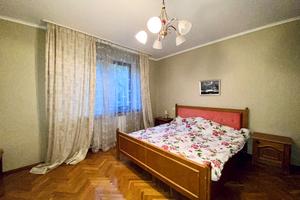 будинок за адресою Київська