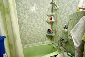 квартира по адресу Чаривная ул., 40