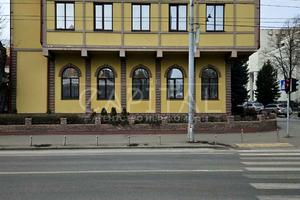 комерційна за адресою Генерала Алмазова вул. (Кутузова), 12