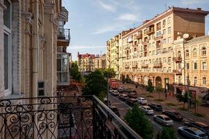 комерційна за адресою Велика Васильківська вул. (Червоноармійська), 38