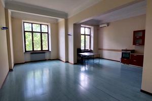 комерційна за адресою Французький бульв., 11б