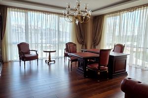 комерційна за адресою Мечникова вул., 10