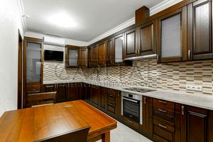 комерційна за адресою Кловський узвіз, 7a