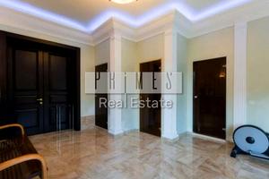 будинок за адресою Центральна вул., 7