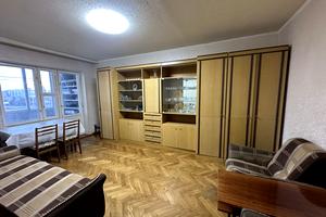 квартира за адресою Драйзера Теодора вул., 18