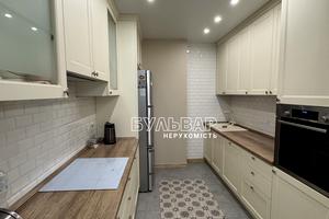 квартира за адресою Домобудівельна вул., 11