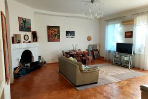 квартира за адресою Куликівський узвіз (Революції), 9