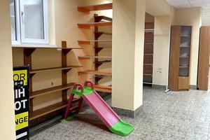комерційна за адресою Залізнична, 49
