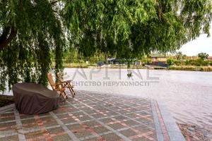 будинок за адресою Нові Безрадичі