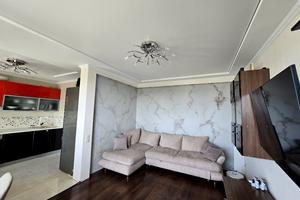 квартира за адресою Космонавтів просп., 79
