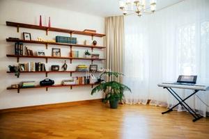 будинок за адресою Монтажників вул., 81