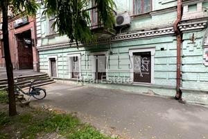 комерційна за адресою Обсерваторна вул., 9
