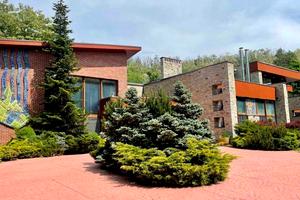 будинок за адресою тиханська, 34
