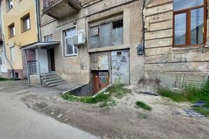 коммерческая по адресу Підвалля, 5