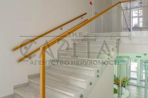 комерційна за адресою Метрологічна вул., 56