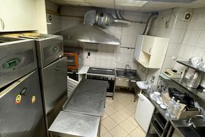 комерційна за адресою Данила Галицького пл., 4