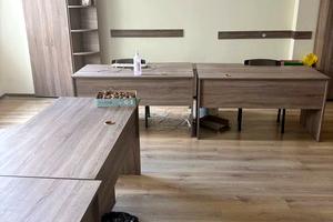 комерційна за адресою майдан Незалежності пл., 2