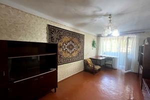 квартира за адресою Космонавтів вул., 58