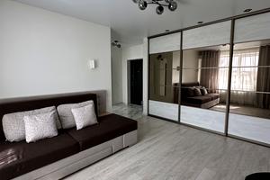 квартира за адресою Макогона вул., 25