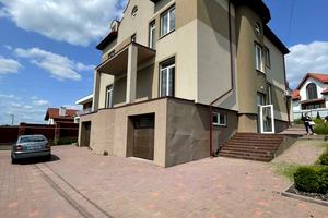 квартира за адресою Демократична вул., 5
