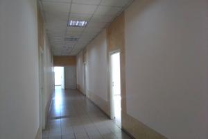 комерційна за адресою Тичини вул., 21а