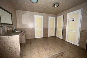 комерційна за адресою Довженка вул., 6а