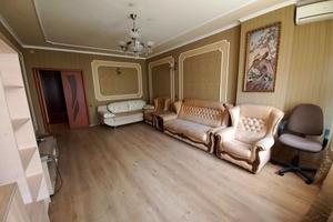 квартира за адресою Академіка Сахарова вул., 36