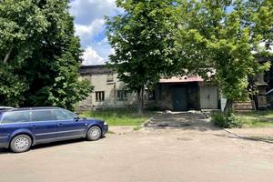 комерційна за адресою Віскозна вул., 4д
