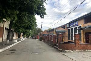 комерційна за адресою Тупикова вул., 4