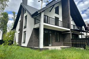 будинок за адресою Євгена Коновальця вул., 49