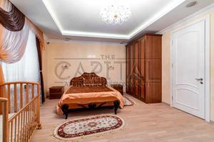 будинок за адресою с. Хлепча, центральна