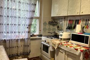 квартира за адресою Космонавтів вул., 24