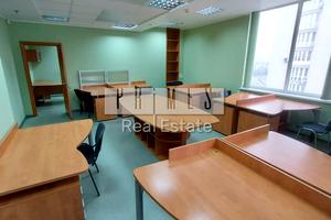 комерційна за адресою Митрополита Андрея Шептицького вул. (Анатолія Луначарського), 4