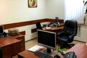 комерційна за адресою Лаврський пров., 7а