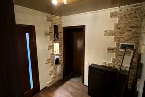 квартира за адресою Космонавтів просп., 79
