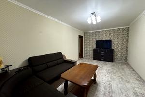 квартира за адресою Державності вул., 114