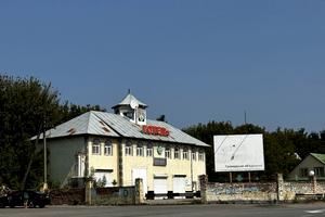 комерційна за адресою Хмельницька, 1