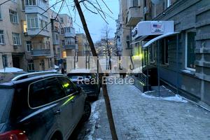 комерційна за адресою Костельна вул., 11