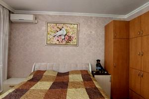 квартира за адресою Рельєфна вул., 8